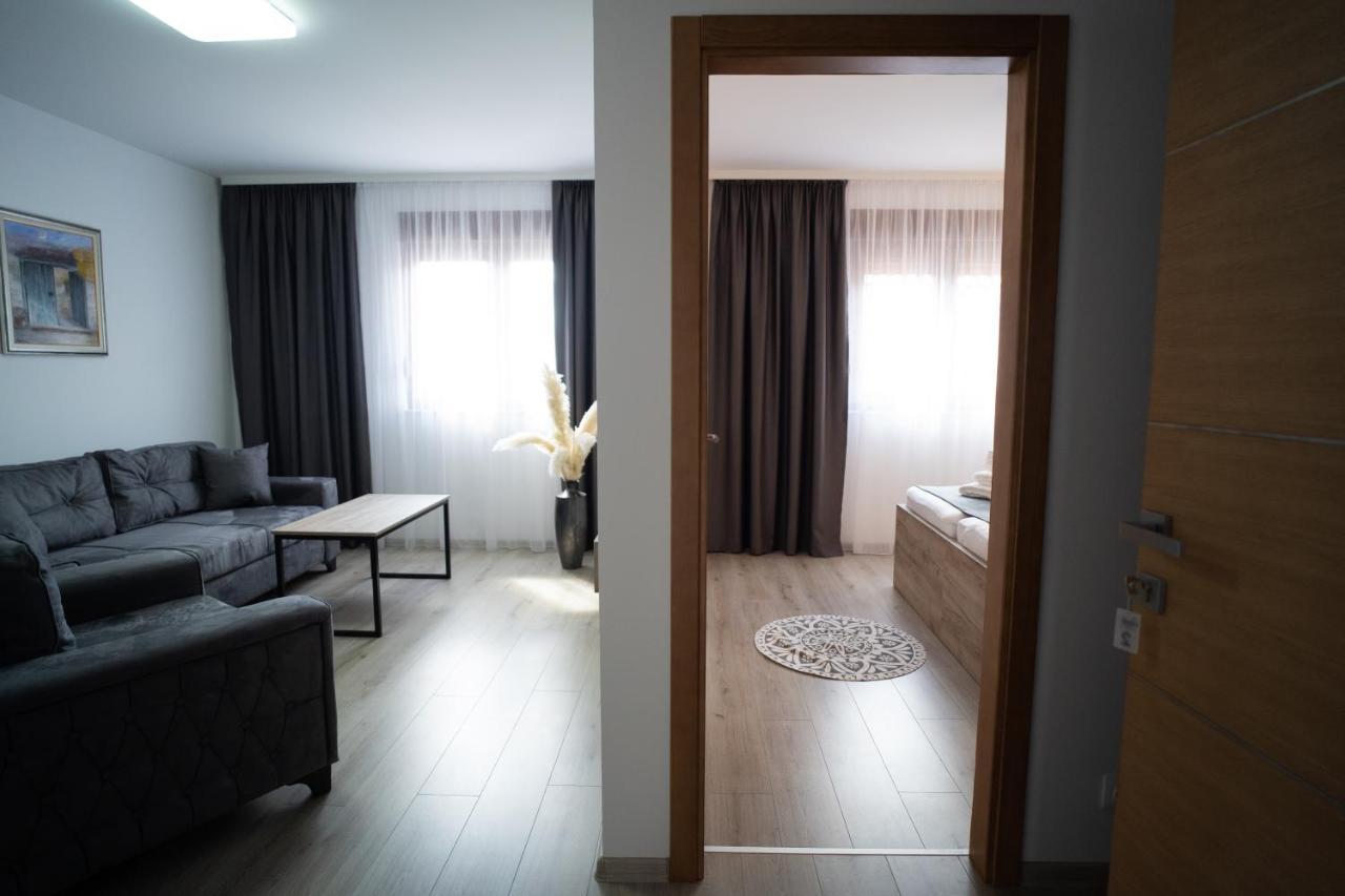 Apartments And Rooms Smile モスタル エクステリア 写真